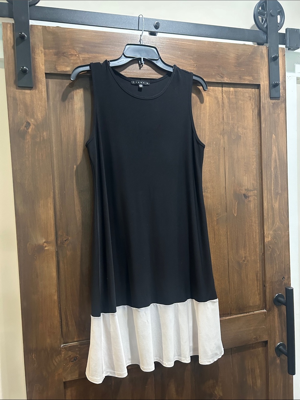 M73 Tiana B. Black & White Women's Dress - Size Medium